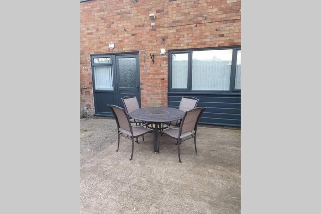 Entire House - Cheshire Oaks/Ellesmere Port Luaran gambar